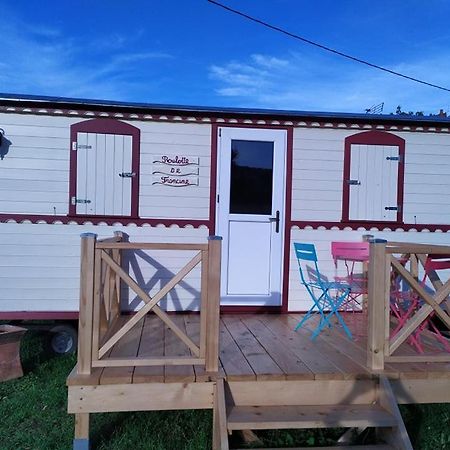 La Roulotte De Francine Guest House Chazeuil Exterior photo